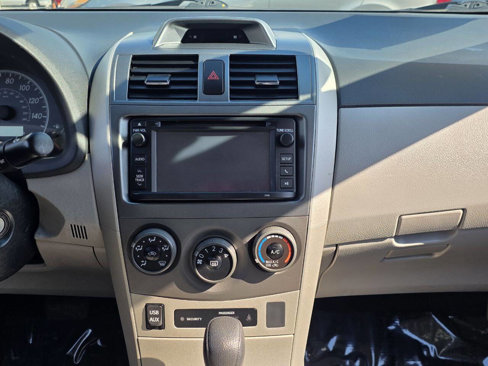 Used 2013 Toyota Corolla LE Special Edition image 14