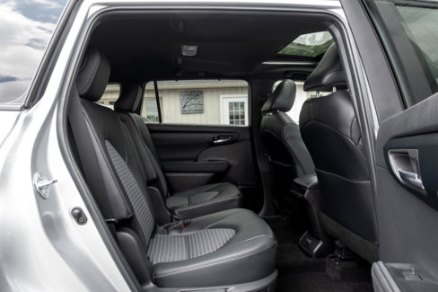 Used 2024 Toyota Highlander XSE image 37