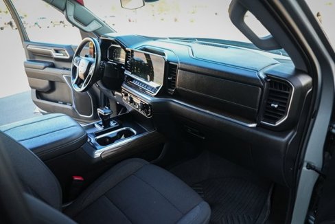 Used 2024 Chevrolet Silverado 1500 LT image 32