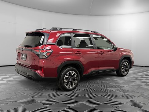 Used 2025 Subaru Forester Premium image 5