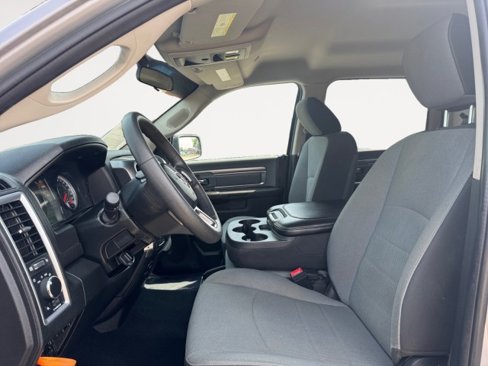 Used 2021 RAM 1500 Classic SLT image 2
