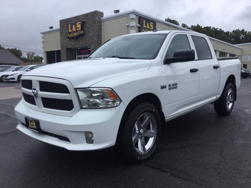 Used 2017 RAM 1500 Express image 1