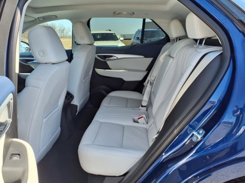 New 2025 Buick Envision Avenir image 16