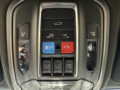 New 2025 Jeep Grand Cherokee L Limited w/ Luxury Tech Group II image 37