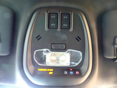 Used 2025 Chevrolet Trax RS w/ Sunroof Package image 34