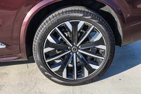 New 2026 Volvo XC90 B6 Plus image 9