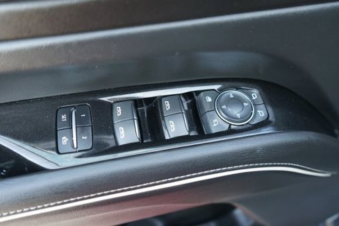 Used 2021 Cadillac Escalade Premium Luxury w/ LPO, Illumination Package image 21