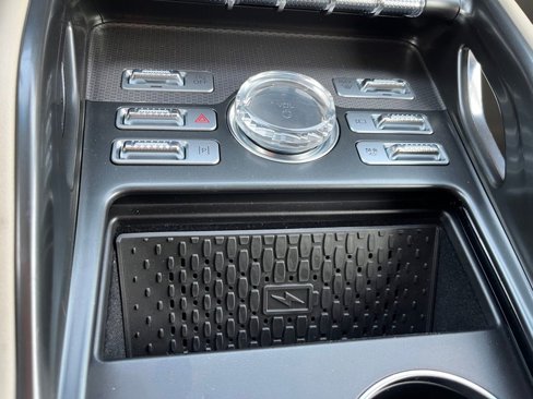 Used 2024 Lincoln Nautilus Premier image 33