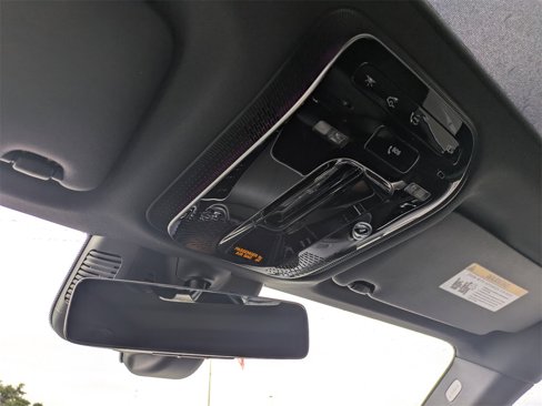 Used 2025 Mercedes-Benz GLC 300 4MATIC image 24