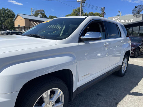 Used 2017 GMC Terrain SLE image 9