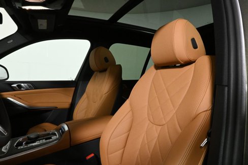 New 2026 BMW X5 xDrive50e w/ M Sport Package image 17