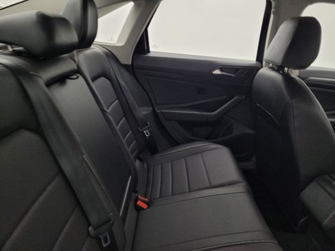 Used 2024 Volkswagen Jetta SE image 19