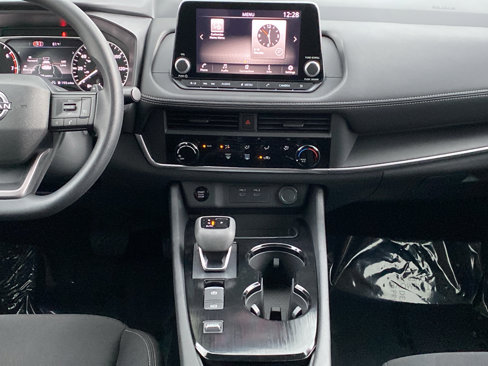 New 2026 Nissan Rogue S image 18