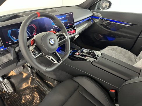 New 2026 BMW M5 w/ Carbon Package image 10