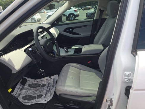 Used 2025 Land Rover Range Rover Evoque S image 5