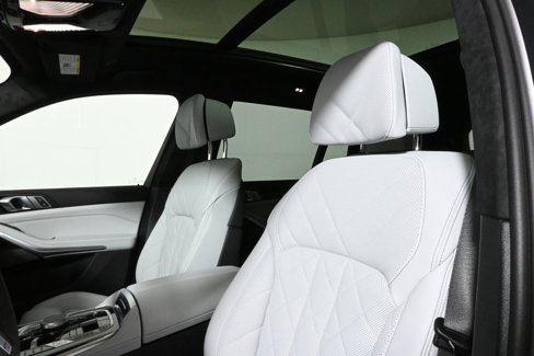 New 2026 BMW X7 xDrive40i w/ M Sport Package image 16