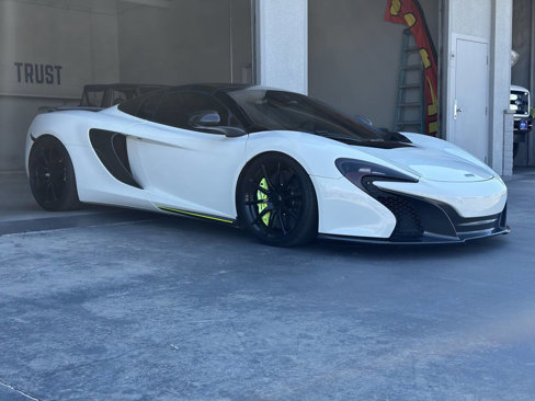 Used 2015 McLaren 650S Spider image 2