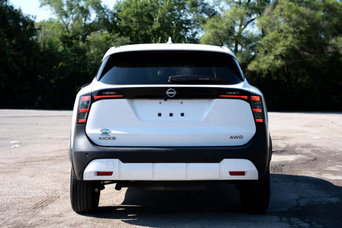 Used 2025 Nissan Kicks SV image 5