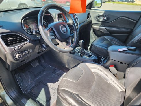 Used 2019 Jeep Cherokee Limited image 12