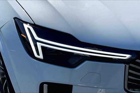 New 2026 Volvo XC90 B5 Plus image 14