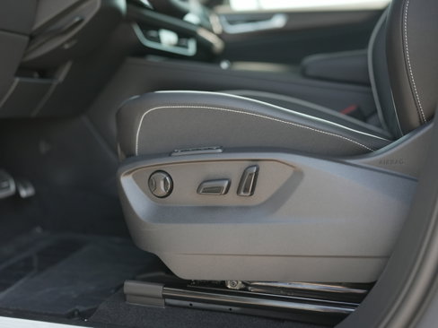 New 2026 Volkswagen Atlas SEL Premium R-Line image 29