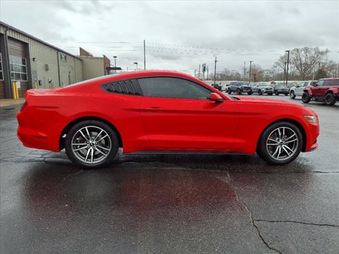 Used 2017 Ford Mustang Coupe image 8