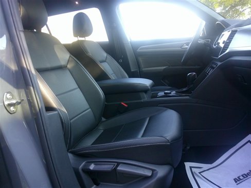 Used 2022 Volkswagen Atlas Cross Sport SE w/ Panoramic Sunroof Package image 23