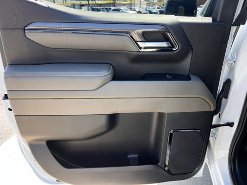 Used 2023 Chevrolet Silverado 1500 ZR2 w/ Technology Package image 23