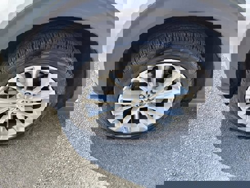 Used 2022 Ford Explorer Platinum image 10