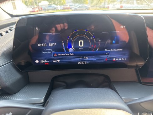 Used 2025 Chevrolet Traverse LT image 35