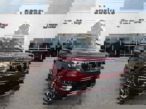 New 2025 Jeep Wagoneer Series II w/ Premium Group I image 2