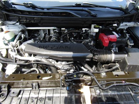 Used 2022 Nissan Rogue SV image 36