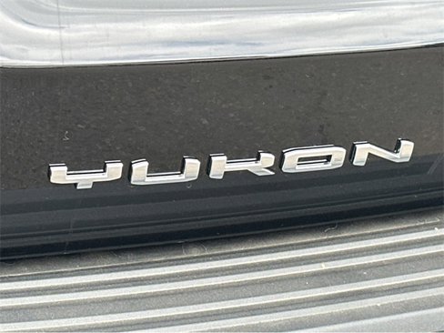 New 2025 GMC Yukon AT4 w/ Premium Trailering Package image 15