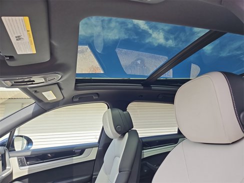 New 2026 Porsche Cayenne image 12