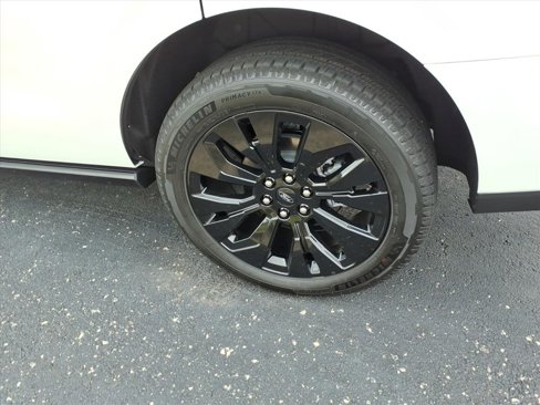 New 2025 Ford Expedition Platinum w/ Stealth Appearance Package image 35