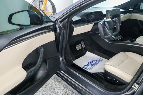 Used 2023 Tesla Model S Plaid image 3