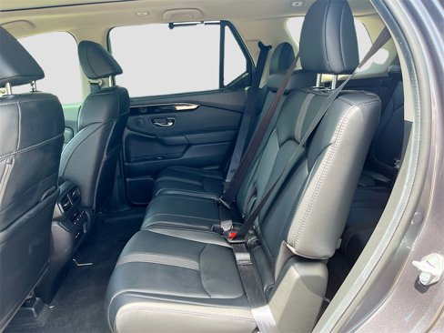 Used 2025 Honda Pilot Touring image 25