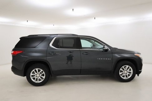 Used 2019 Chevrolet Traverse LT image 2