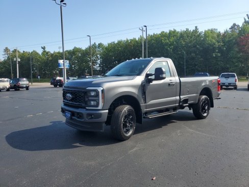 New 2026 Ford F250 4x4 Regular Cab Super Duty image 3