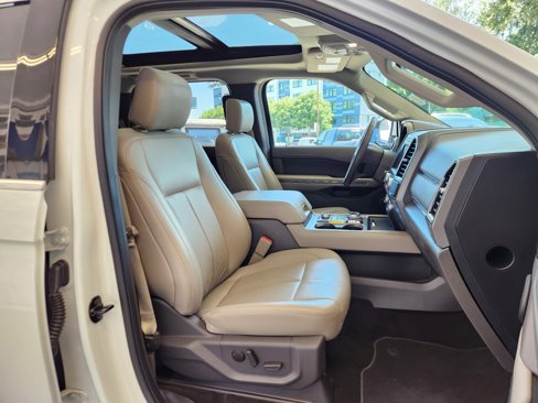 Used 2020 Ford Expedition XLT w/ Equipment Group 202A image 21