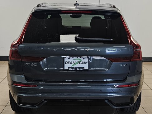 New 2026 Volvo XC60 B5 Ultra w/ Climate Package image 9
