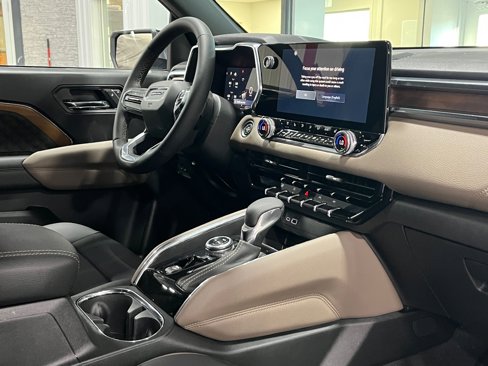 New 2026 GMC Canyon Denali image 11