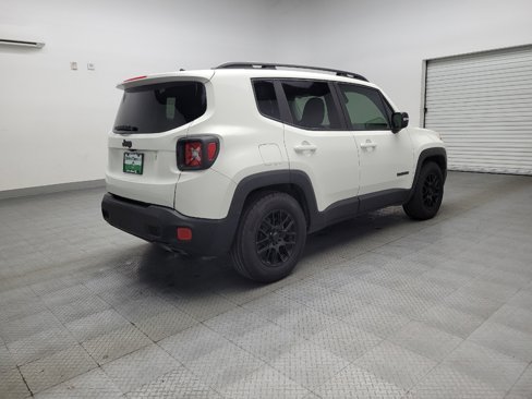 Used 2017 Jeep Renegade Altitude image 9