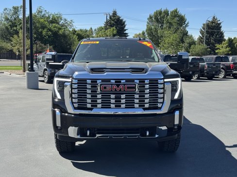 Used 2024 GMC Sierra 3500 Denali w/ Denali Reserve Package image 2