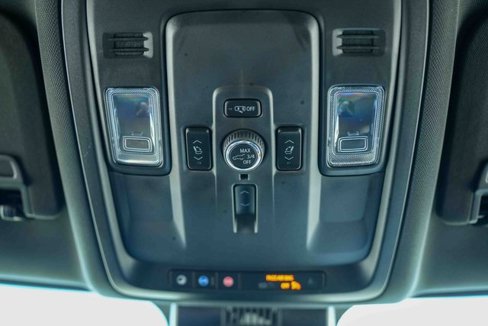 Used 2025 GMC Yukon Elevation image 61