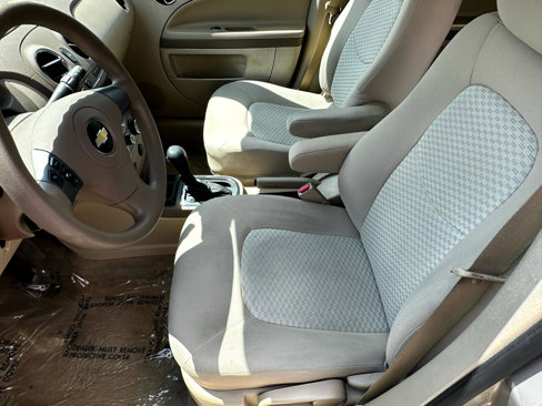 Used 2009 Chevrolet HHR LS image 35
