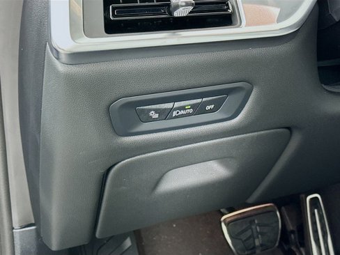 New 2026 BMW X5 xDrive40i w/ M Sport Package image 14