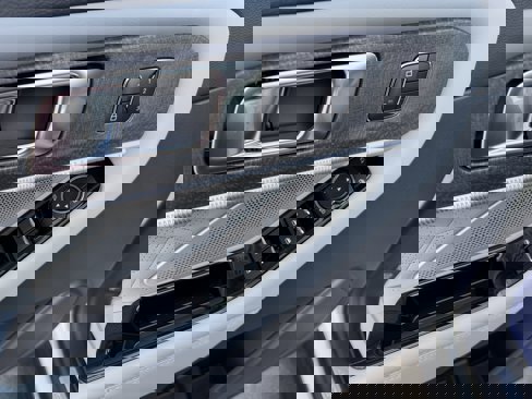 New 2025 Ford Explorer Platinum image 8