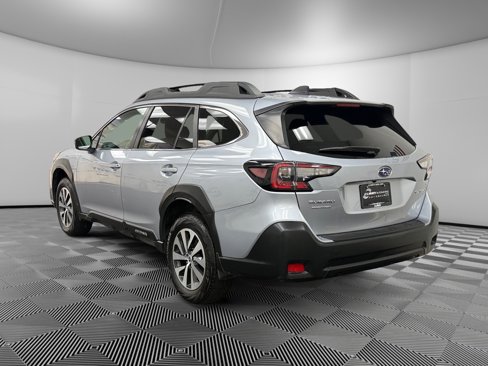 Certified 2023 Subaru Outback Premium image 3