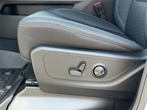 New 2026 RAM 1500 4x4 Crew Cab image 11